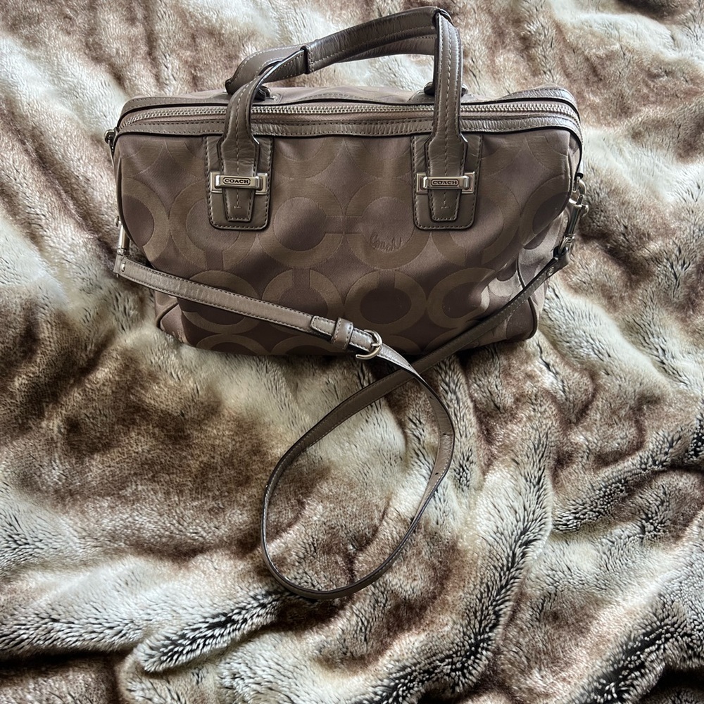 Coach Taylor OP Art Satchel Handbag Double Handle Tan Gold Purse